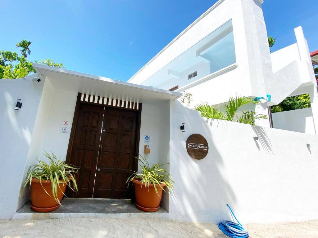Dhonkamana Stay entrance in Thoddoo, Maldives